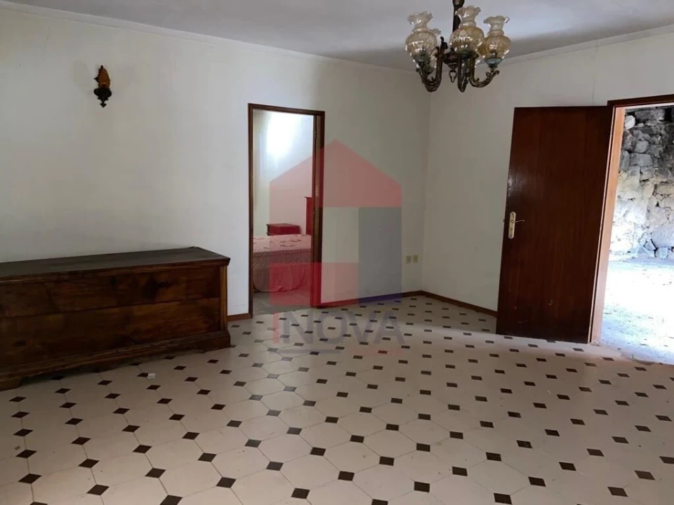 Moradia T2 para Venda em Moimenta Foto 4