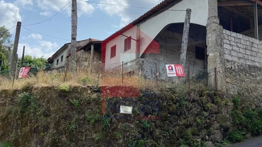 Moradia T2 para Venda em Moimenta