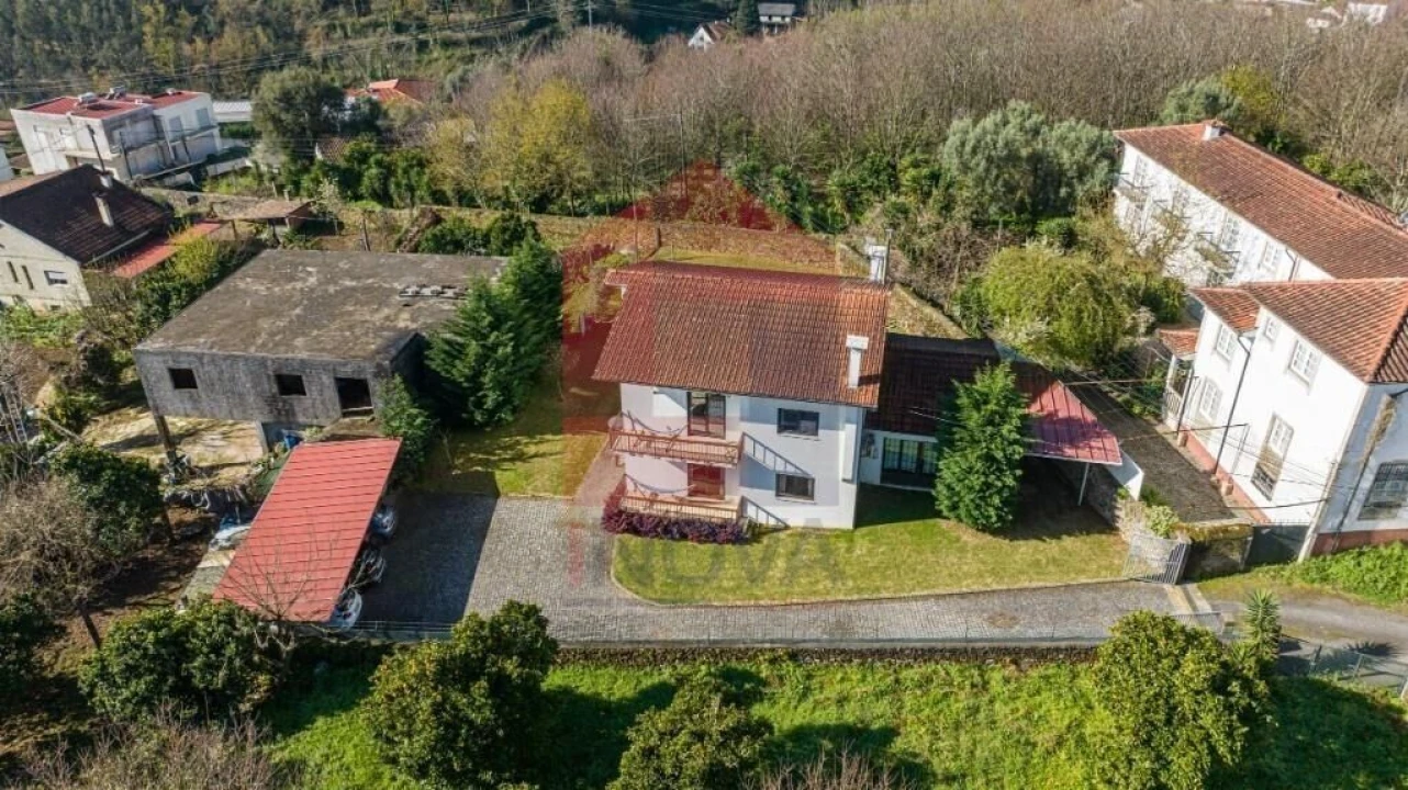 Moradia T5 para Venda em Moure Foto 30