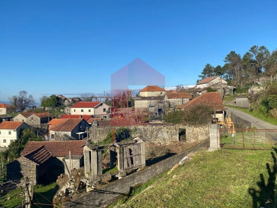 Moradia T0 para Venda em Cuide de Vila Verde Foto 40