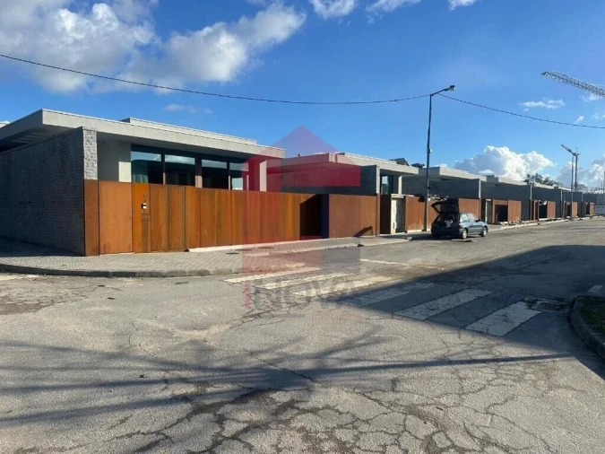 Moradia T3 para Venda em Palmeira Foto 11