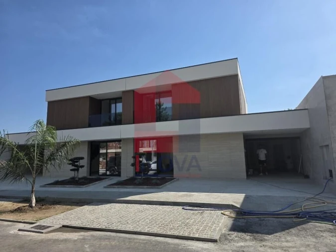 Moradia T3 para Venda em Turiz Foto 28