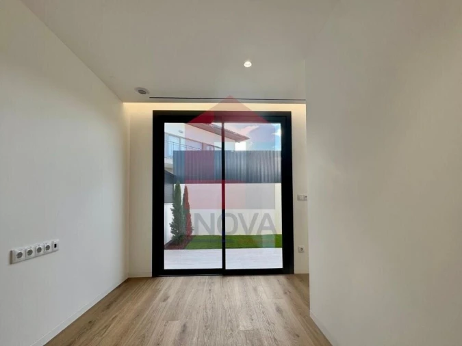 Moradia T3 para Venda em Turiz Foto 10