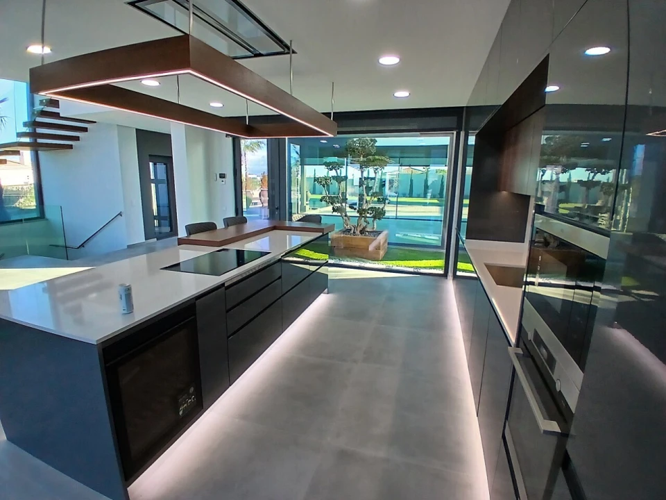 Moradia T4 para Venda em Lagos (São Sebastião e Santa Maria) Foto 7