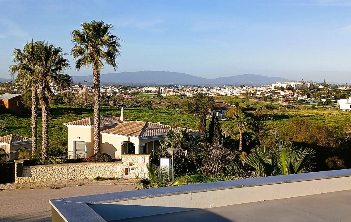 Moradia T4 para Venda em Lagos (São Sebastião e Santa Maria) Foto 36