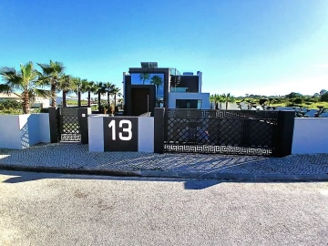 Moradia T4 para Venda em Lagos (São Sebastião e Santa Maria)