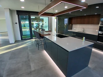 Moradia T4 para Venda em Lagos (São Sebastião e Santa Maria)