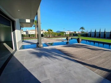 Moradia T4 para Venda em Lagos (São Sebastião e Santa Maria)