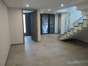 Moradia T4 para Venda em Lagos (São Sebastião e Santa Maria)