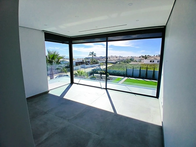 Moradia T4 para Venda em Lagos (São Sebastião e Santa Maria) Foto 26