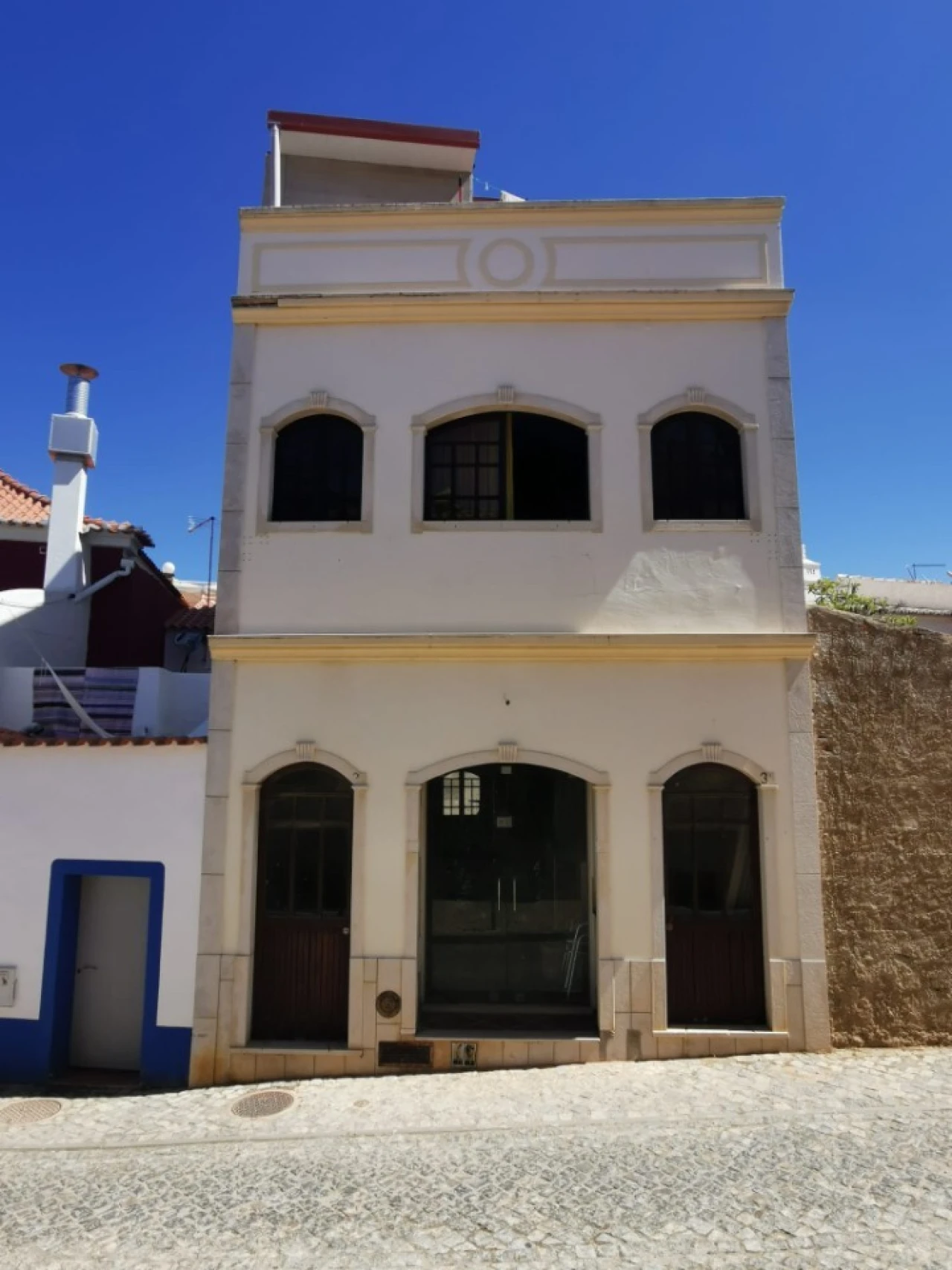 Prédio para Venda em Guia Foto 3