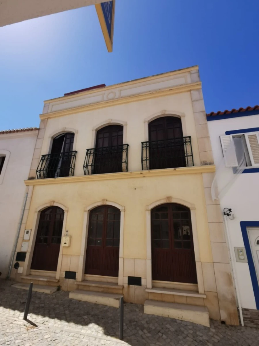 Prédio para Venda em Guia Foto 2