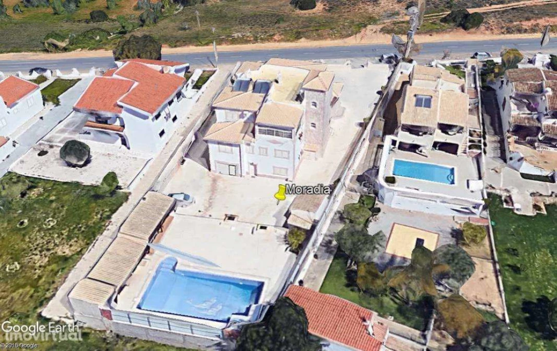 Moradia T1 para Venda em Albufeira e Olhos de Água Foto 1