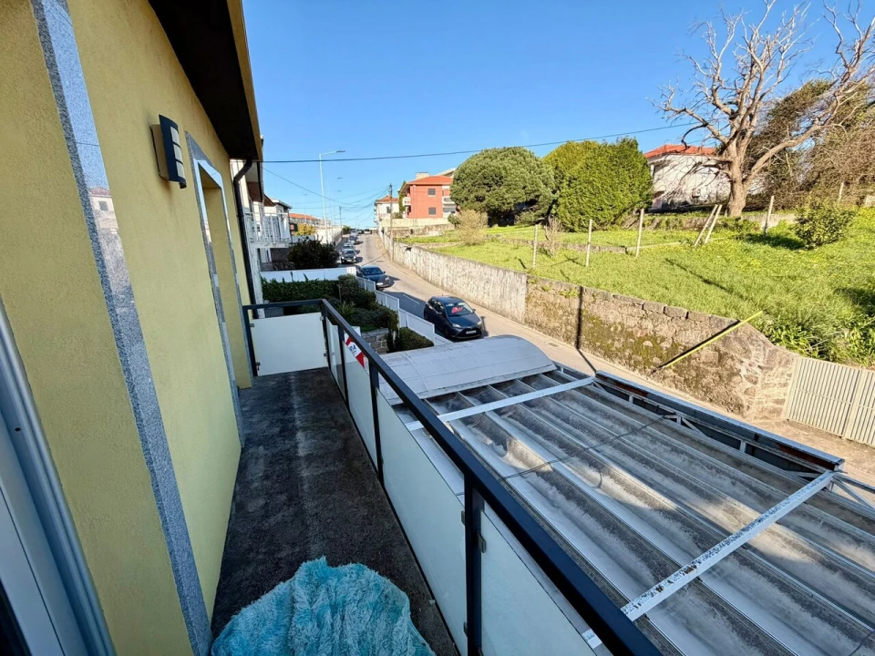 Moradia T3 para Venda em Madalena Foto 16