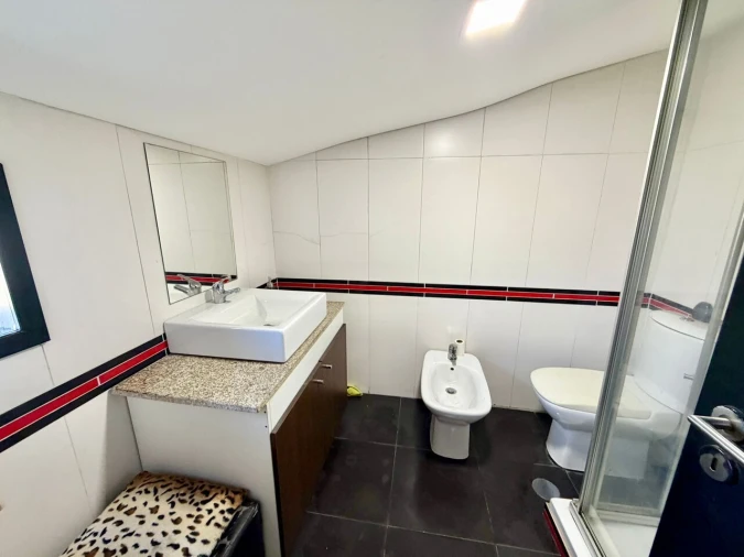 Moradia T3 para Venda em Madalena Foto 29