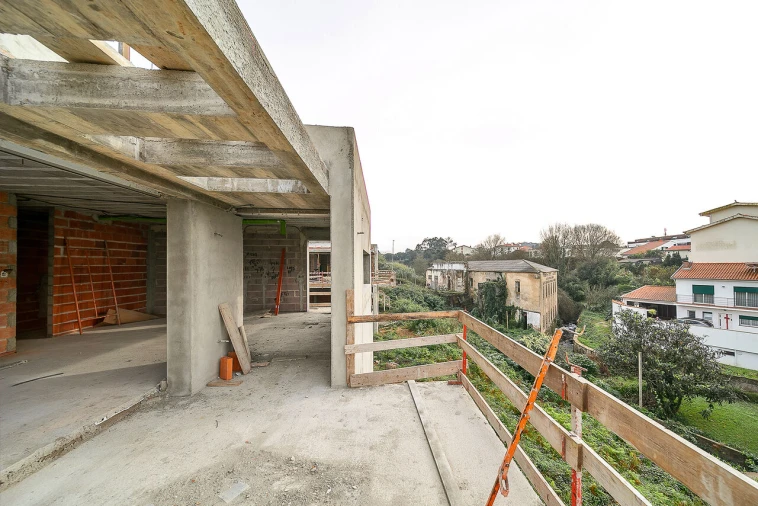 Moradia T4 para Venda em São Felix da Marinha Foto 11