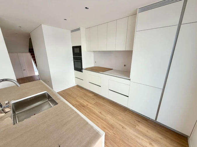 Moradia T3 para Venda em Madalena Foto 6