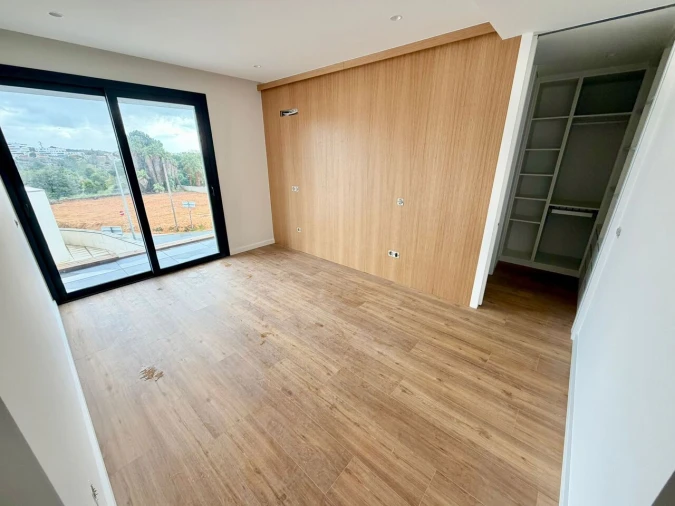 Moradia T3 para Venda em Madalena Foto 9