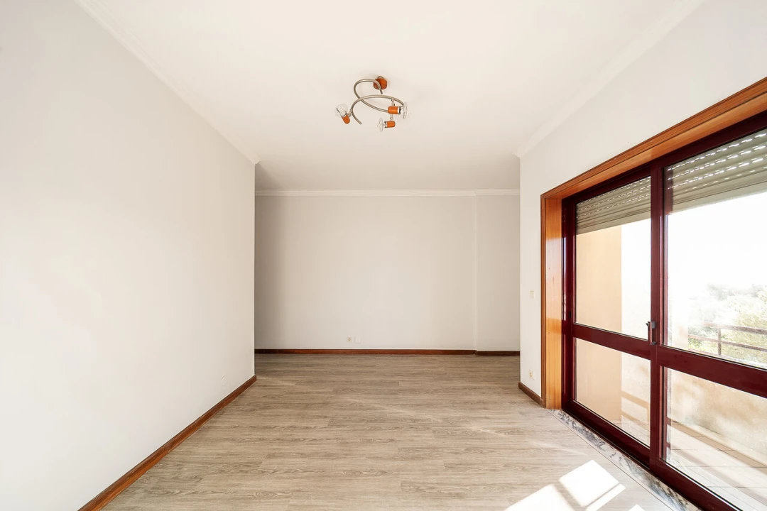 Apartamento T1 para Venda em Canelas Foto 3