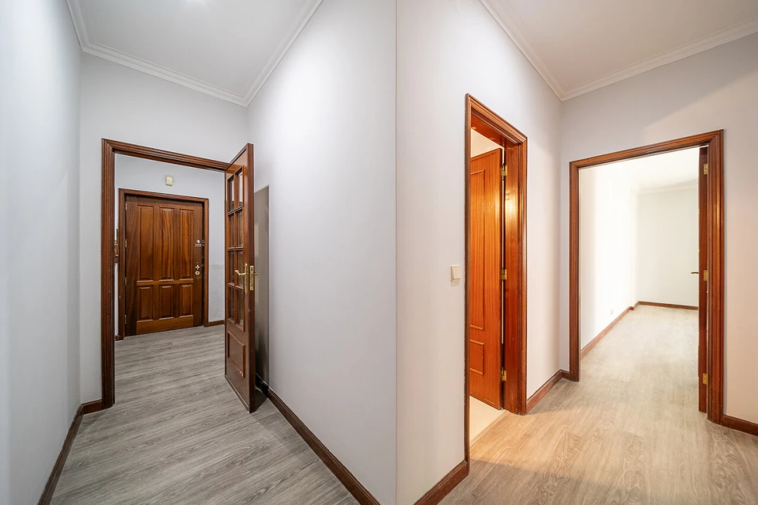 Apartamento T1 para Venda em Canelas Foto 10