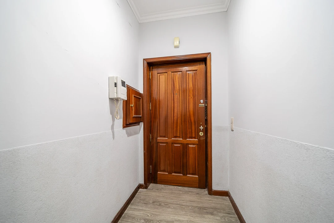 Apartamento T1 para Venda em Canelas Foto 11