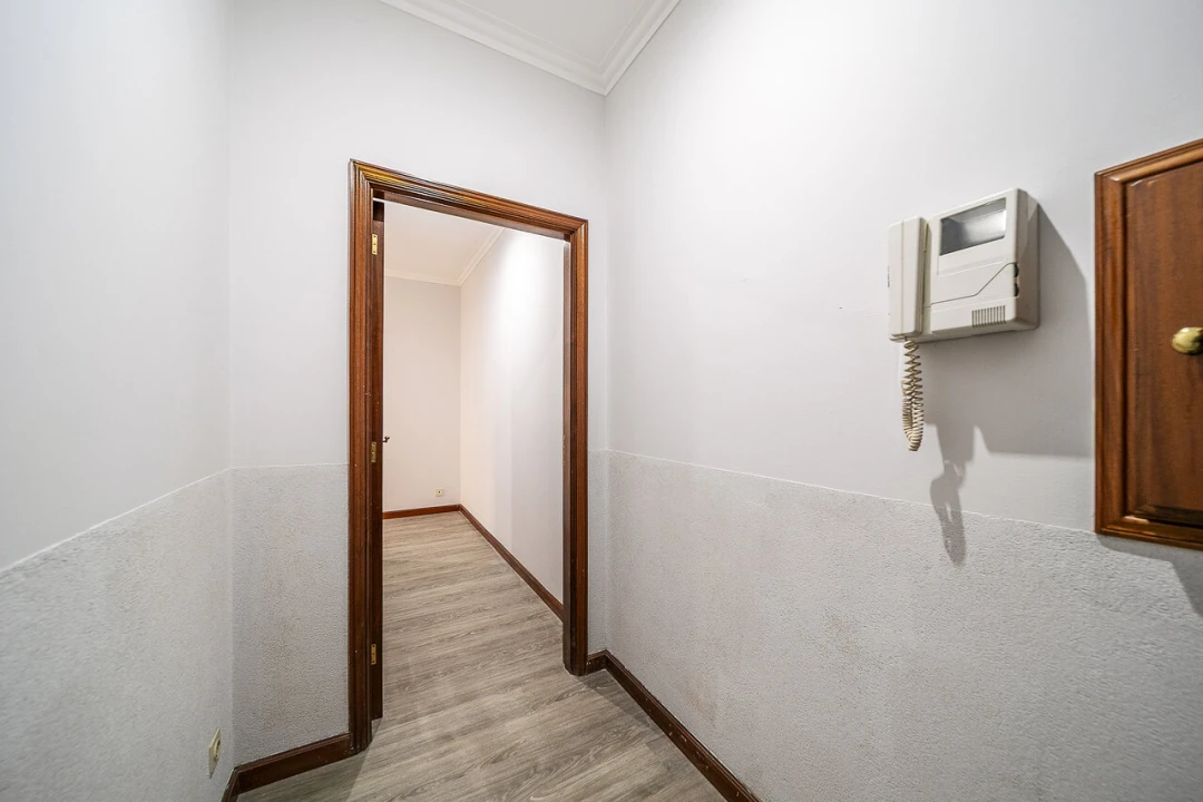 Apartamento T1 para Venda em Canelas Foto 13