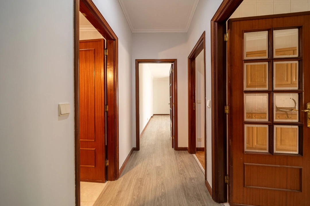 Apartamento T1 para Venda em Canelas Foto 14