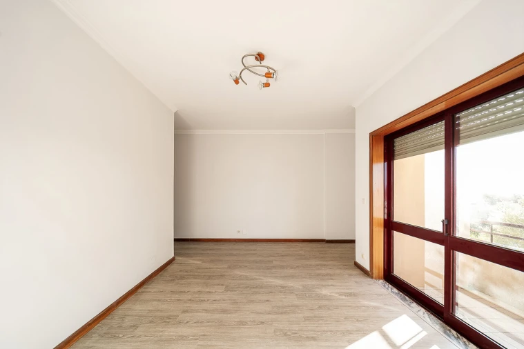 Apartamento T1 para Venda em Canelas Foto 3