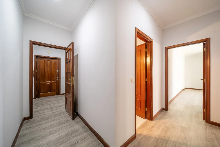 Apartamento T1 para Venda em Canelas Foto 10