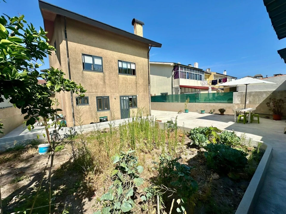 Moradia T5 para Venda em Rio Tinto Foto 2