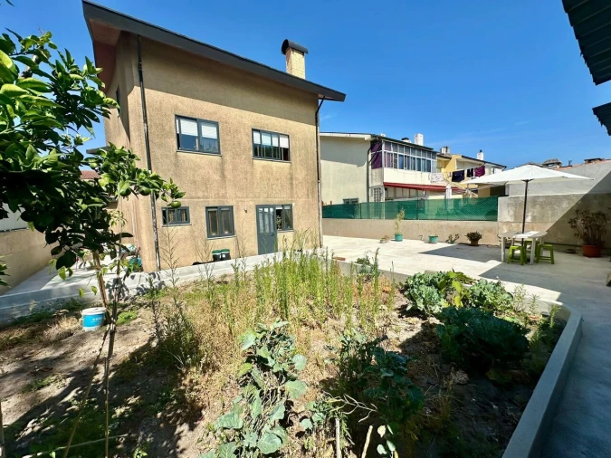 Moradia T5 para Venda em Rio Tinto Foto 2