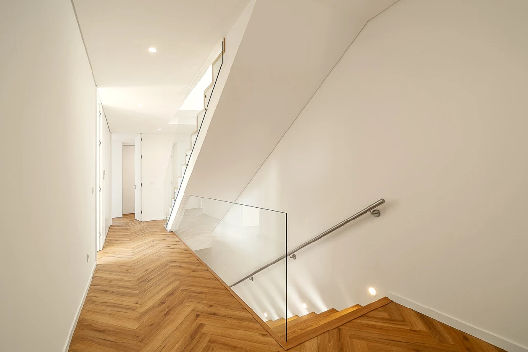 Moradia T5 para Venda em Madalena Foto 24