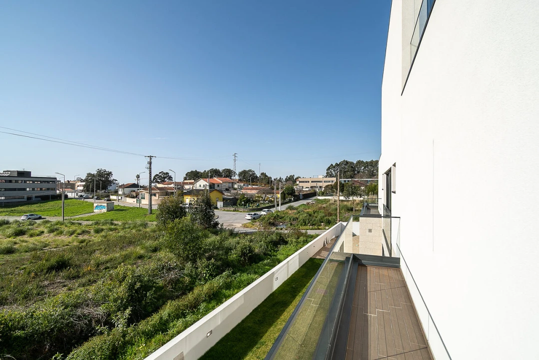 Moradia T5 para Venda em Madalena Foto 32