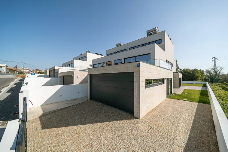 Moradia T5 para Venda em Madalena Foto 22