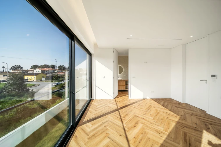 Moradia T5 para Venda em Madalena Foto 36