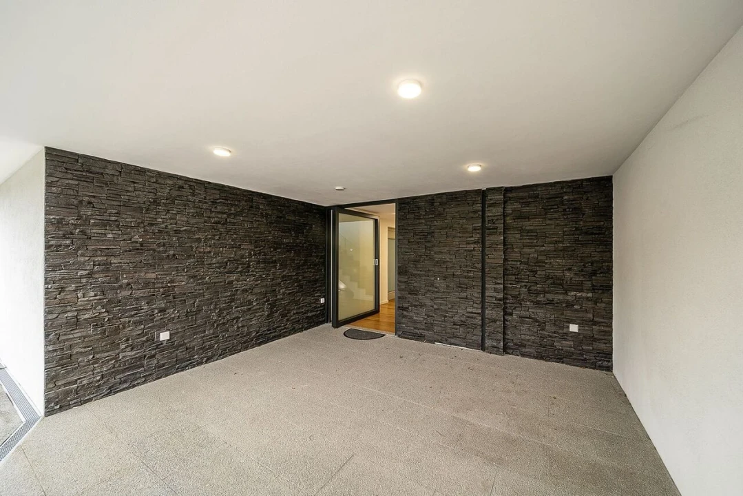 Moradia T4 para Venda em Madalena Foto 6