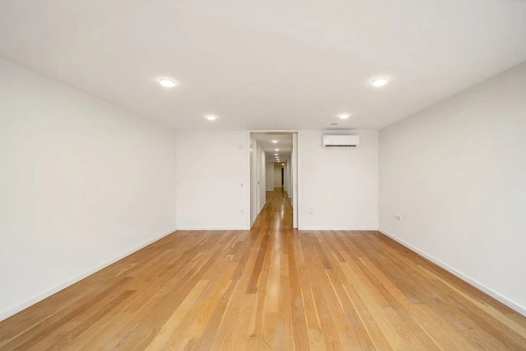 Moradia T4 para Venda em Madalena Foto 13