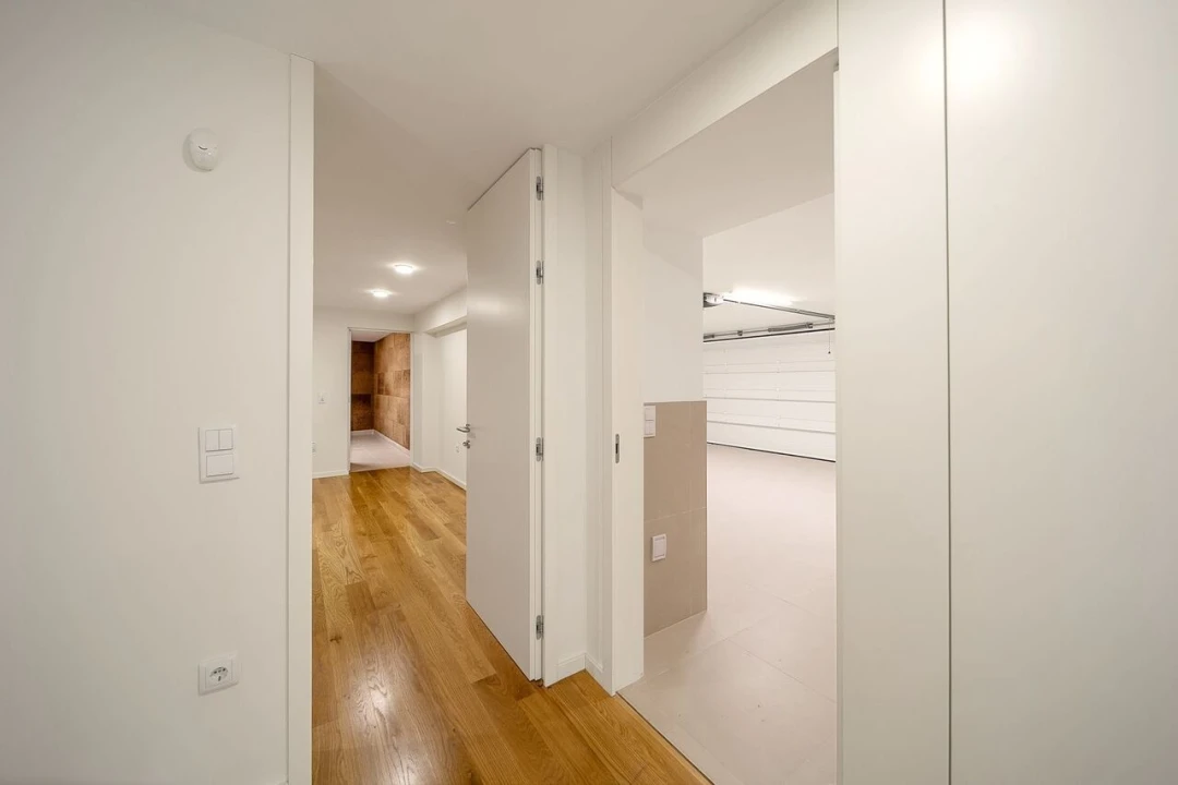 Moradia T4 para Venda em Madalena Foto 23