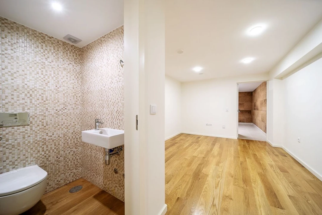 Moradia T4 para Venda em Madalena Foto 25