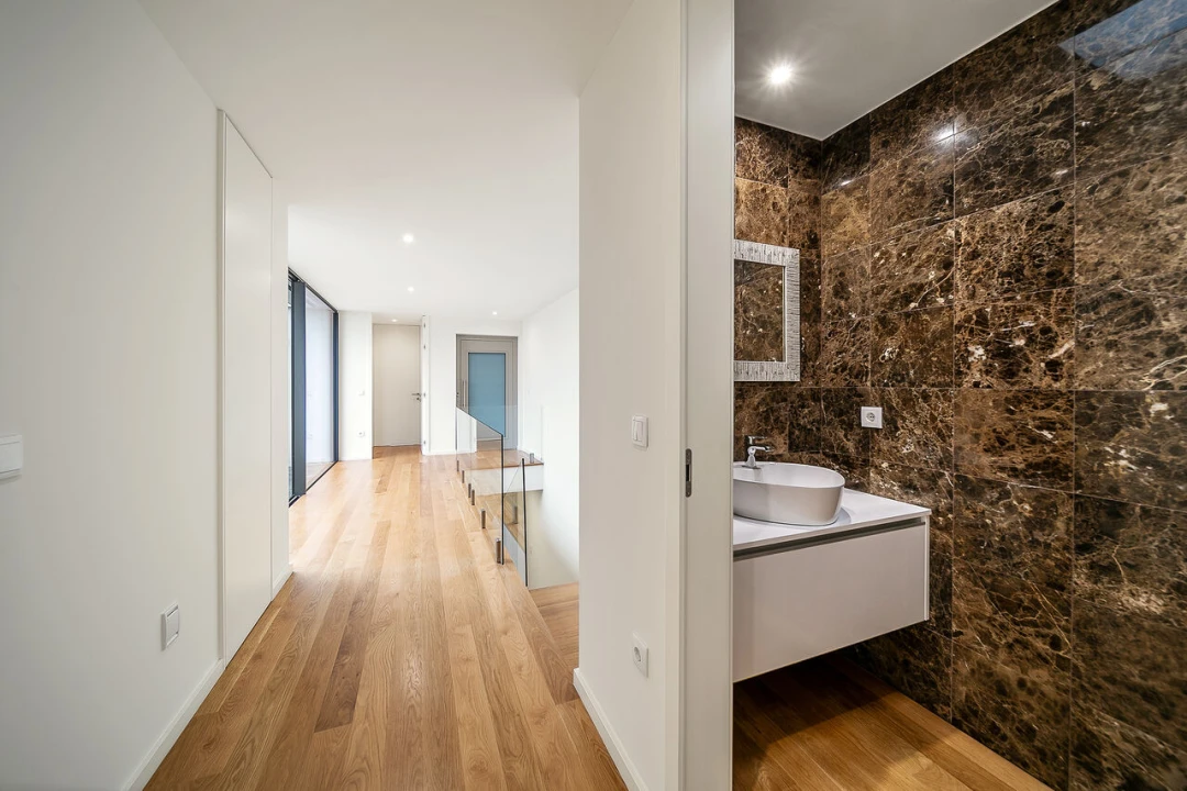 Moradia T4 para Venda em Madalena Foto 47