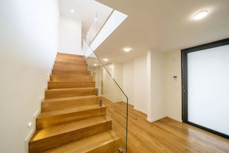 Moradia T4 para Venda em Madalena Foto 9