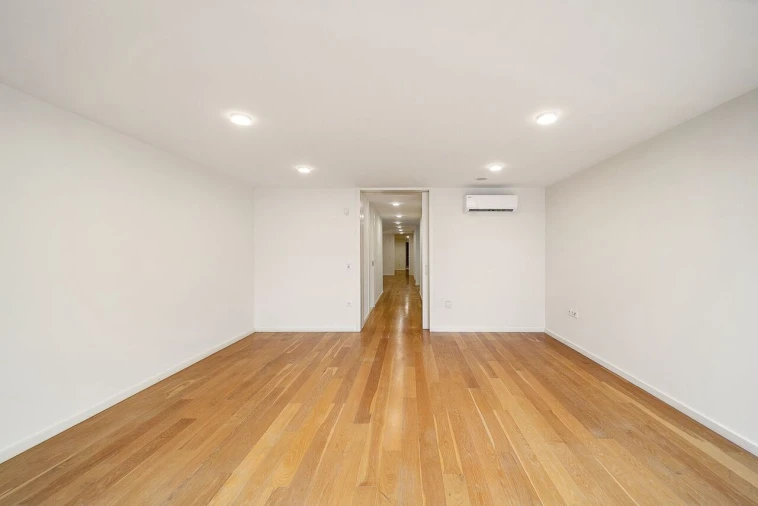 Moradia T4 para Venda em Madalena Foto 13