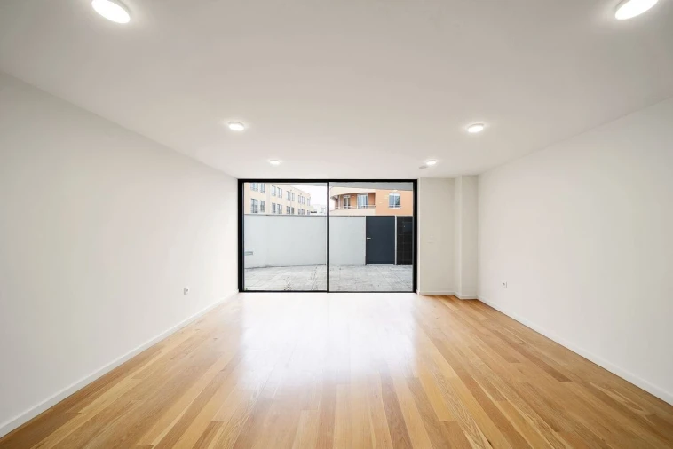 Moradia T4 para Venda em Madalena Foto 14