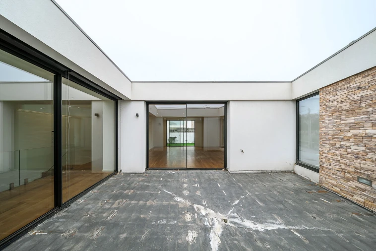 Moradia T4 para Venda em Madalena Foto 42