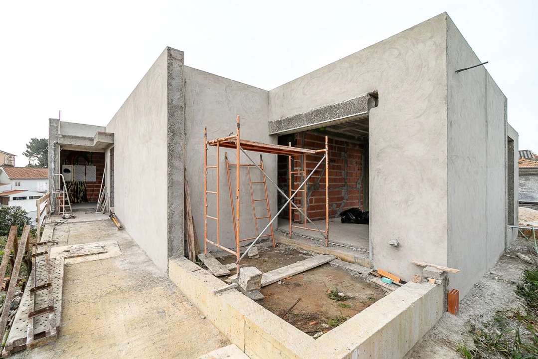 Moradia T4 para Venda em São Felix da Marinha Foto 7