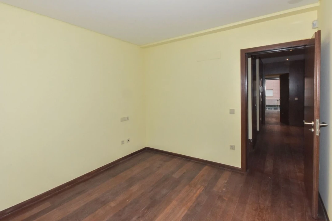 Moradia T4 para Venda em Mafamude e Vilar do Paraíso Foto 18