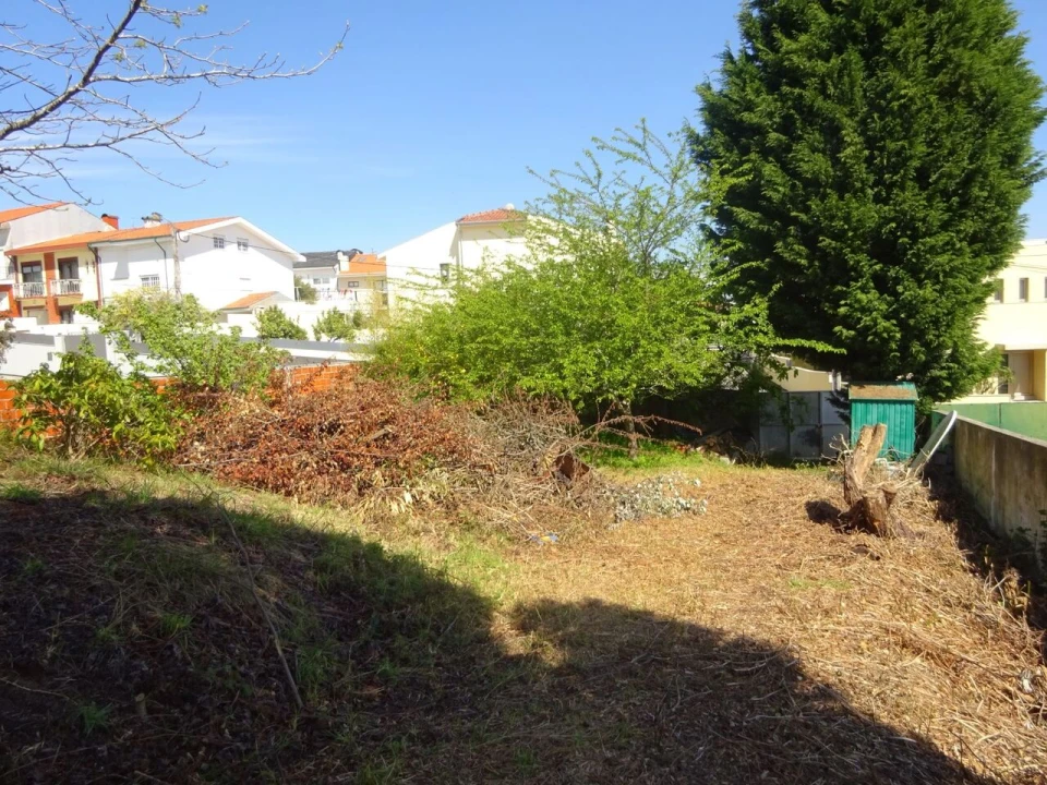 Terreno para Venda em Serzedo e Perosinho Foto 2