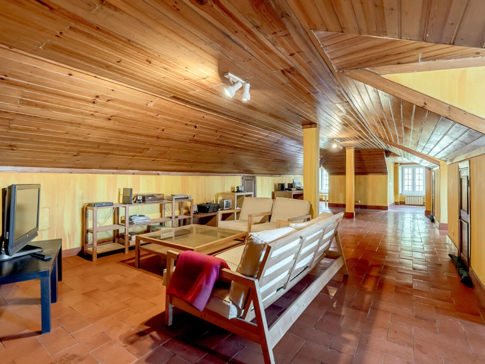 Moradia T7 para Venda em Carnide Foto 18