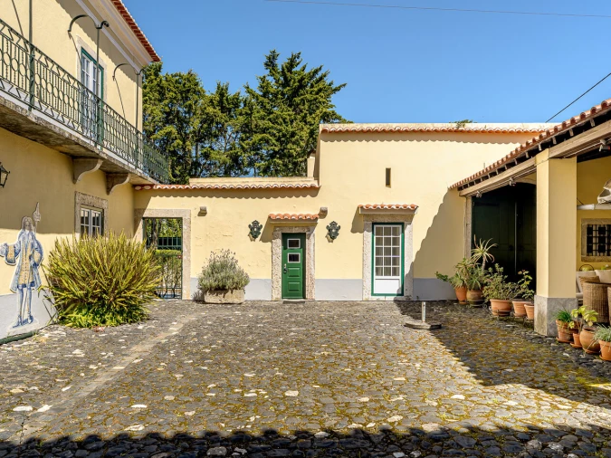 Moradia T7 para Venda em Carnide Foto 36