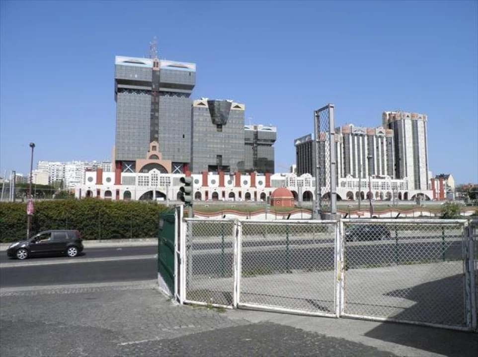 Loja para Arrendamento em Campo de Ourique Foto 8